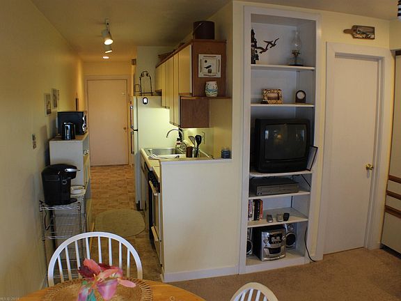 3rd image of 1089 Bluewater Dr