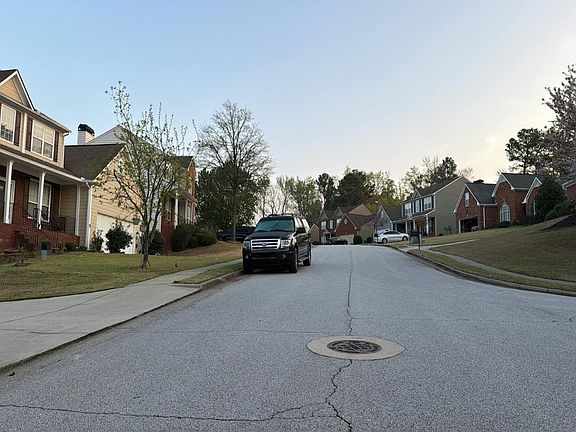 5th image of 3165 Manor Ct