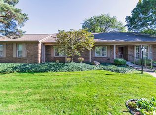 1211 Windgate Dr, East Lansing, MI 48823