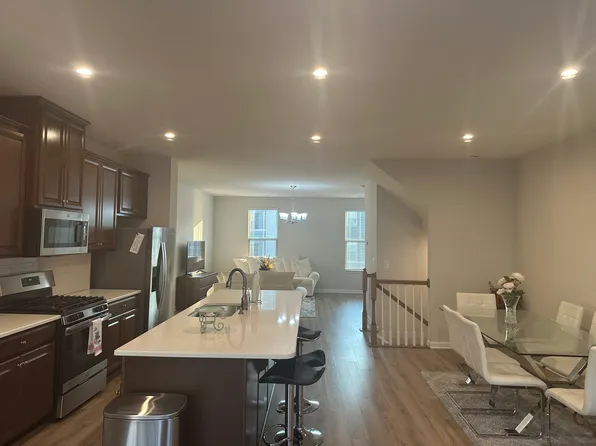 305 Poplar Leaf Way, Cary, NC 27519