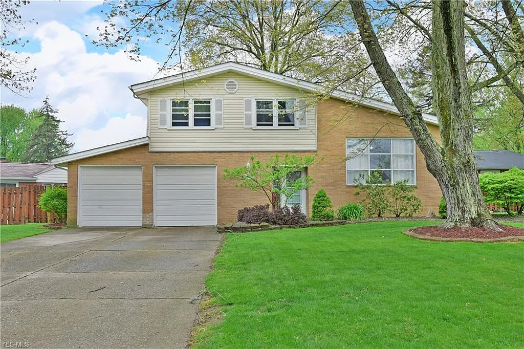 112 Hickory Ln photo 1