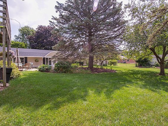3rd image of 4333 Wagon Wheel Ln