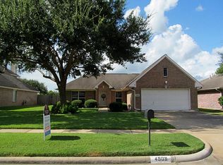 4909 E Columbary Dr, Rosenberg, TX 77471