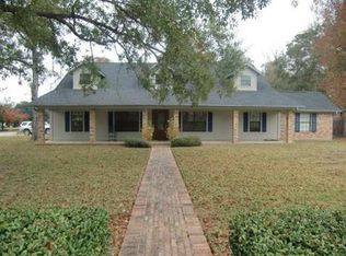 204 Hendricks Dr, Silsbee, TX 77656