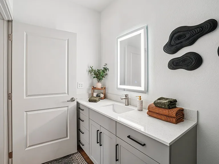 Arden Pines Luxury Apartments — Photo 71