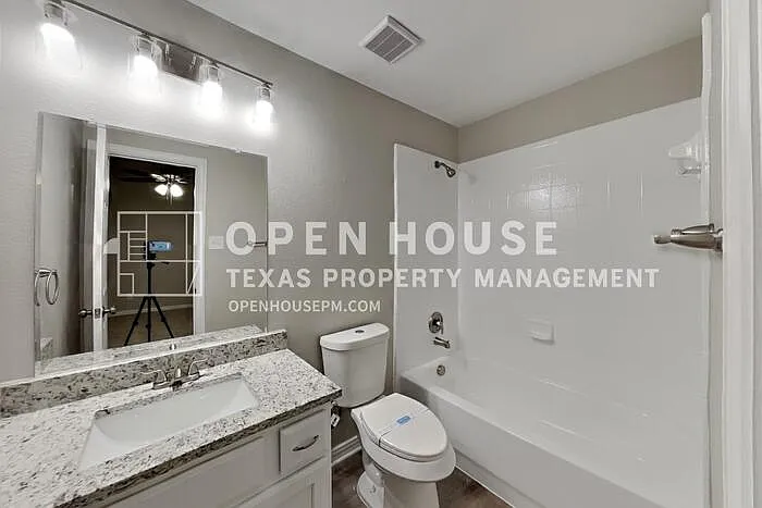 8205 Hartford Dr — Photo 19