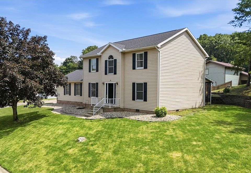1st image of 10 Elmwood Dr
