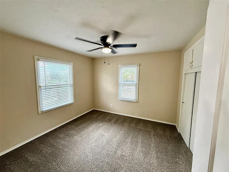1728 Hasley Dr — Photo 3