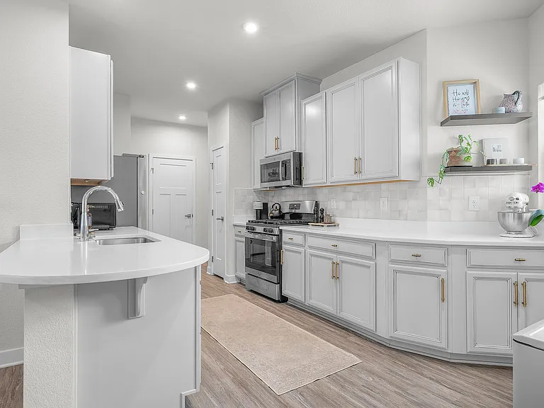 245 Riley Way — Photo 4