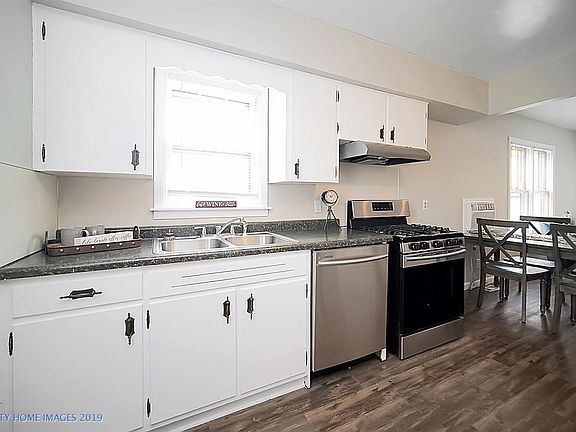 5th image of 2811 White Oak Ave