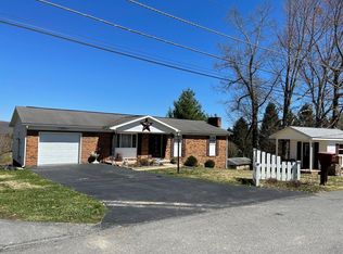 110 Marie Ct, Daniels, WV 25832