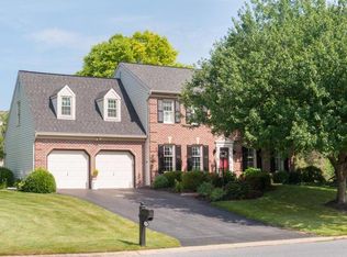 345 N Farm Dr, Lititz, PA 17543