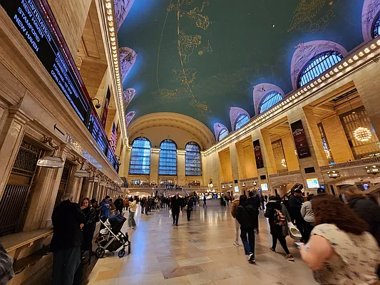 Rented by Bond New York | media 1