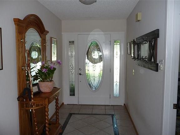 4th image of 3425 Oakcreek Dr