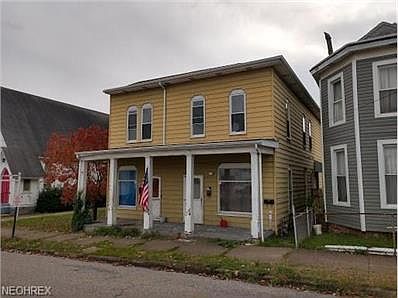 2nd image of 615 Walnut St