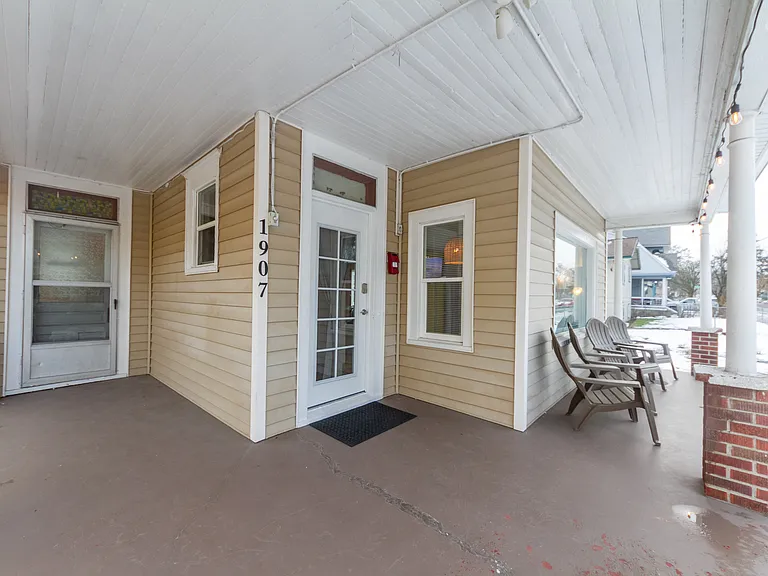 1907 W Boone Ave — Photo 52
