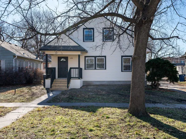 129 E 9th St, Newton, KS 67114
