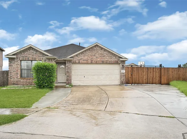 9002 Saint Laurent Ln, Houston, TX 77044