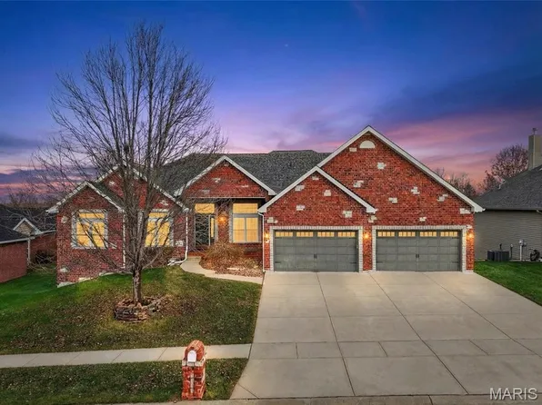 3014 Bear Ridge Dr, Wentzville, MO 63385