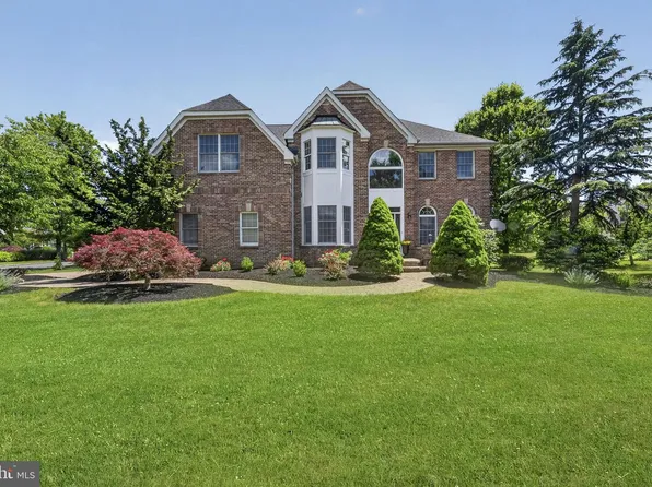 103 S Longfellow Dr, Princeton Junction, NJ 08550