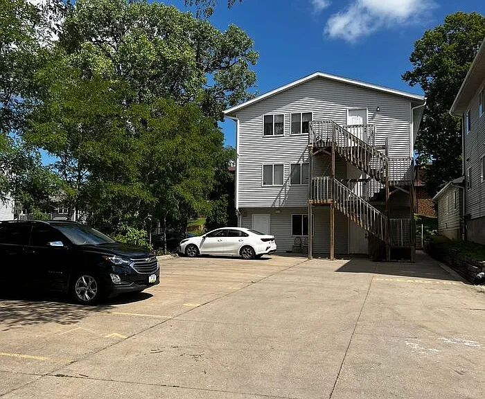 427 S Van Buren St #5 — Photo 2