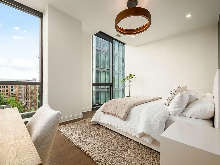 250 Spring St #713 — Photo 12