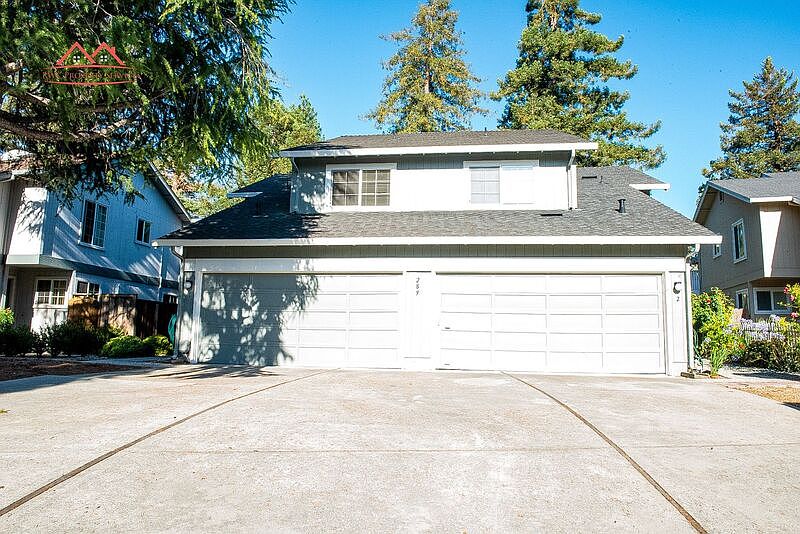 1st image of 289 Leslie Ct #1