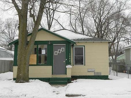 1st image of 1092 E Laketon Ave