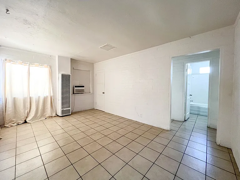 6570 Manzanita Ave — Photo 7