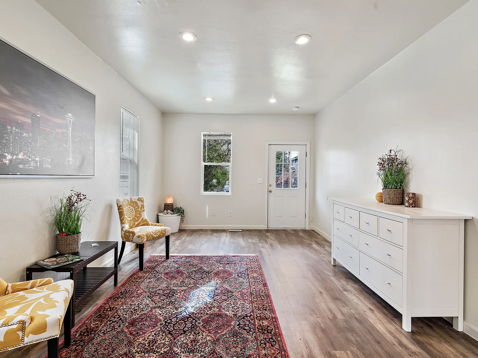 3 bed, 1450 sqft, $3,300 — Photo 3