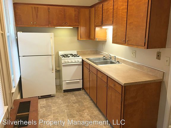 3rd image of 205 Scammel St APT 3