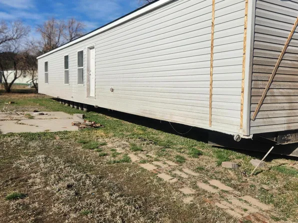 3299 Sage Cir N, Newcastle, WY 82701