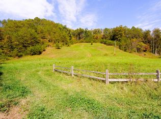 1048 Laurel Lick Rd, Pigeon Forge, TN 37863