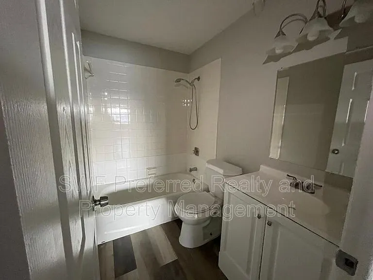1418 SE 8th Ter #1 — Photo 7