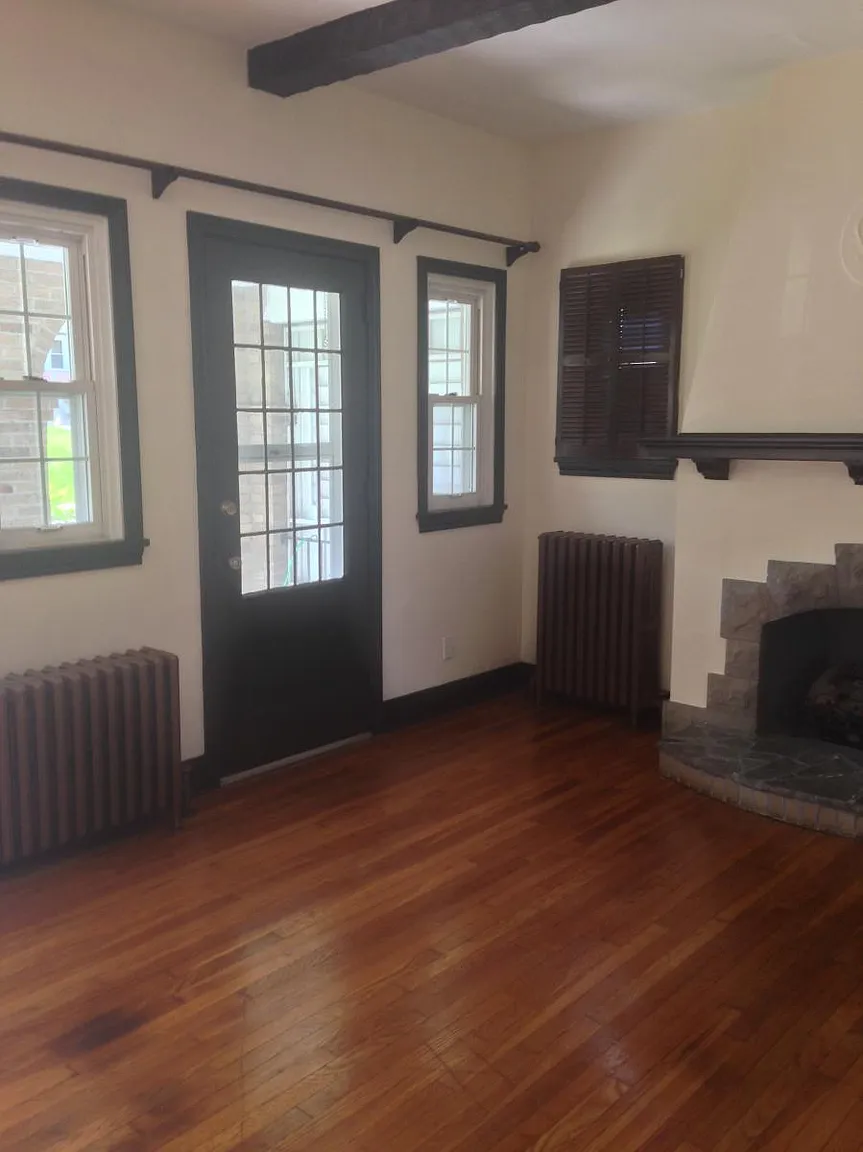 4723 Stanton Ave photo 1