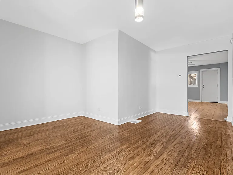 2228 S Wood St #1 — Photo 4