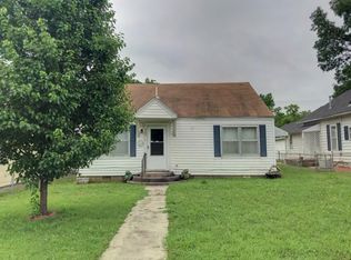 403 E 11th St, Coffeyville, KS 67337