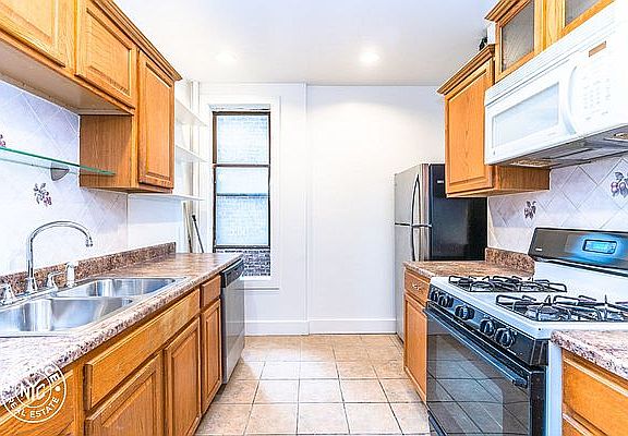 2nd image of 170 New York Ave #48