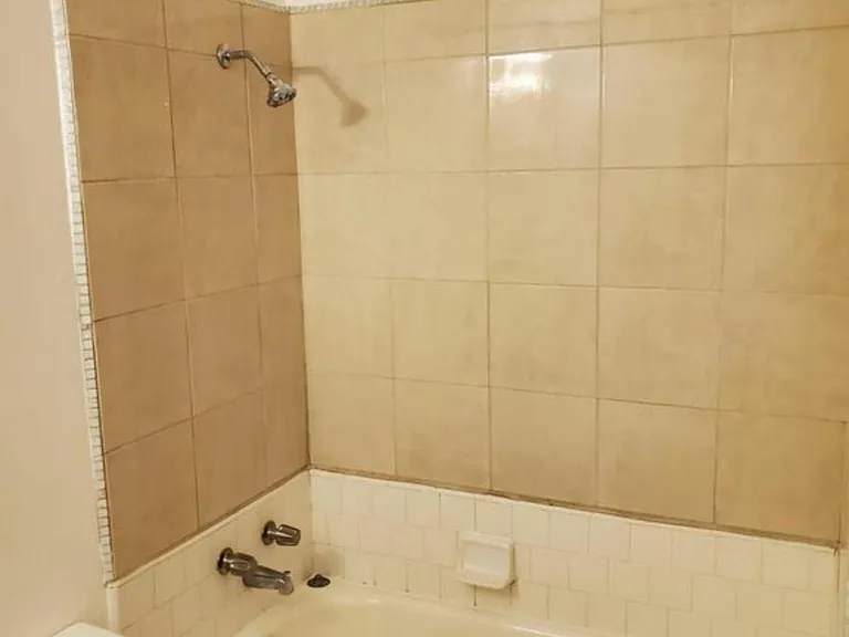 1019 S Demaree St — Photo 29