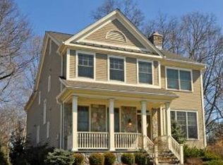13 Patricia Ln, Darien, CT 06820