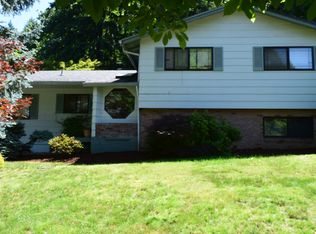 15300 SE Gladstone St, Portland, OR 97236