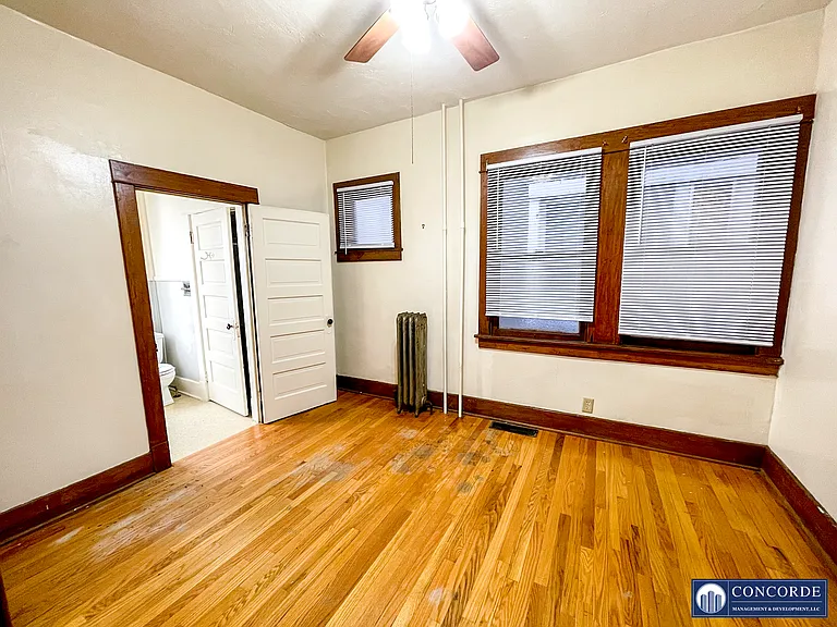 1129 Plum St — Photo 4