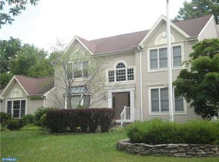 33 Hamton Ct E, Robbinsville, NJ 08691