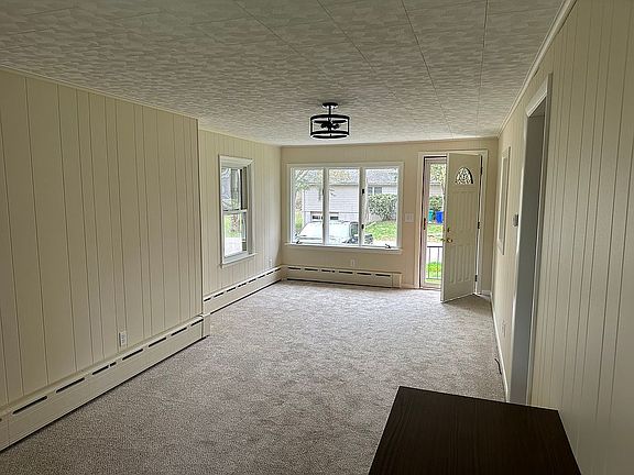 Family room - street view