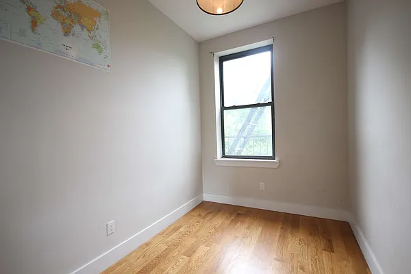Rented by Nooklyn NYC LLC | media 18