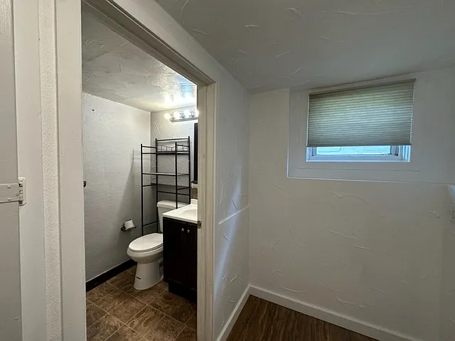 615 18th St #B — Photo 6