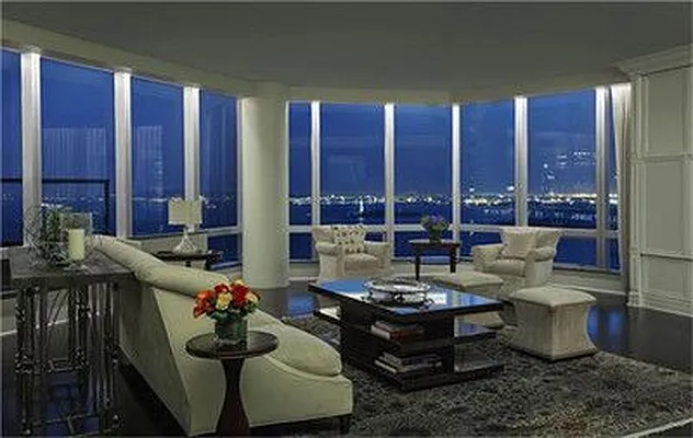 Sold by Chase Global Realty Corp | media 10