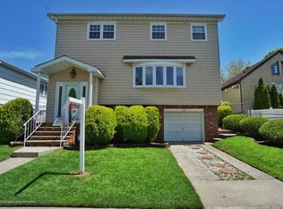 129 Getz Ave, Staten Island, NY 10312