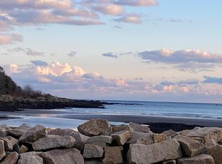 15 Algonac Rd, Cape Neddick, ME 03902