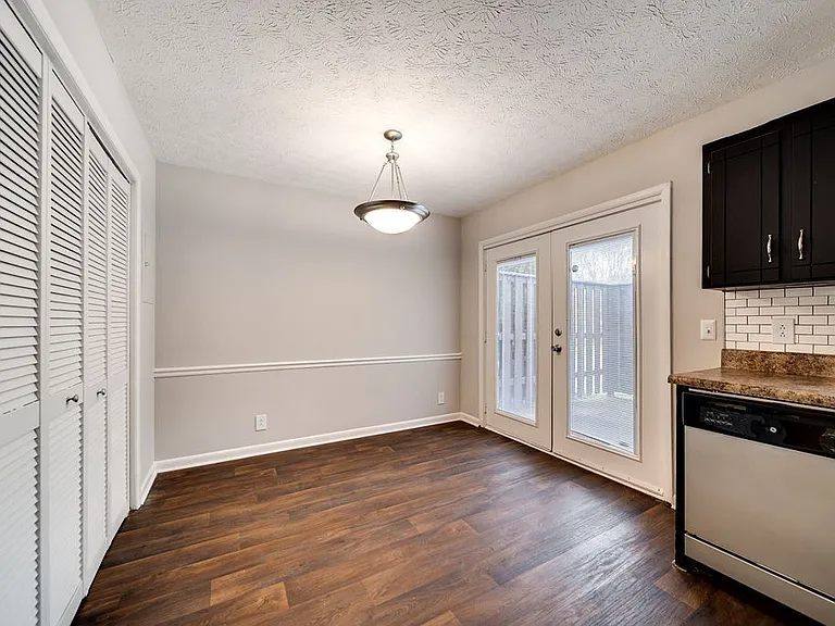 509 Alexander Dr — Photo 53